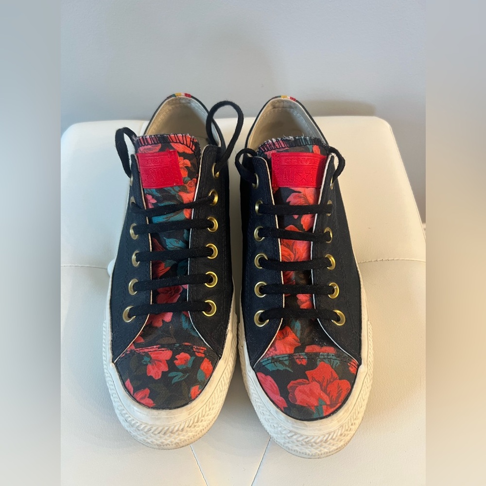 Converse Chucks with floral design